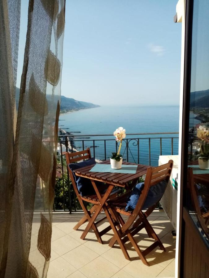 Un Oblo Sul Mare Apartment San Lucido Exterior photo