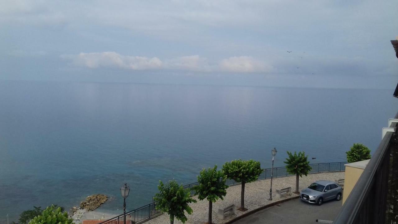 Un Oblo Sul Mare Apartment San Lucido Exterior photo